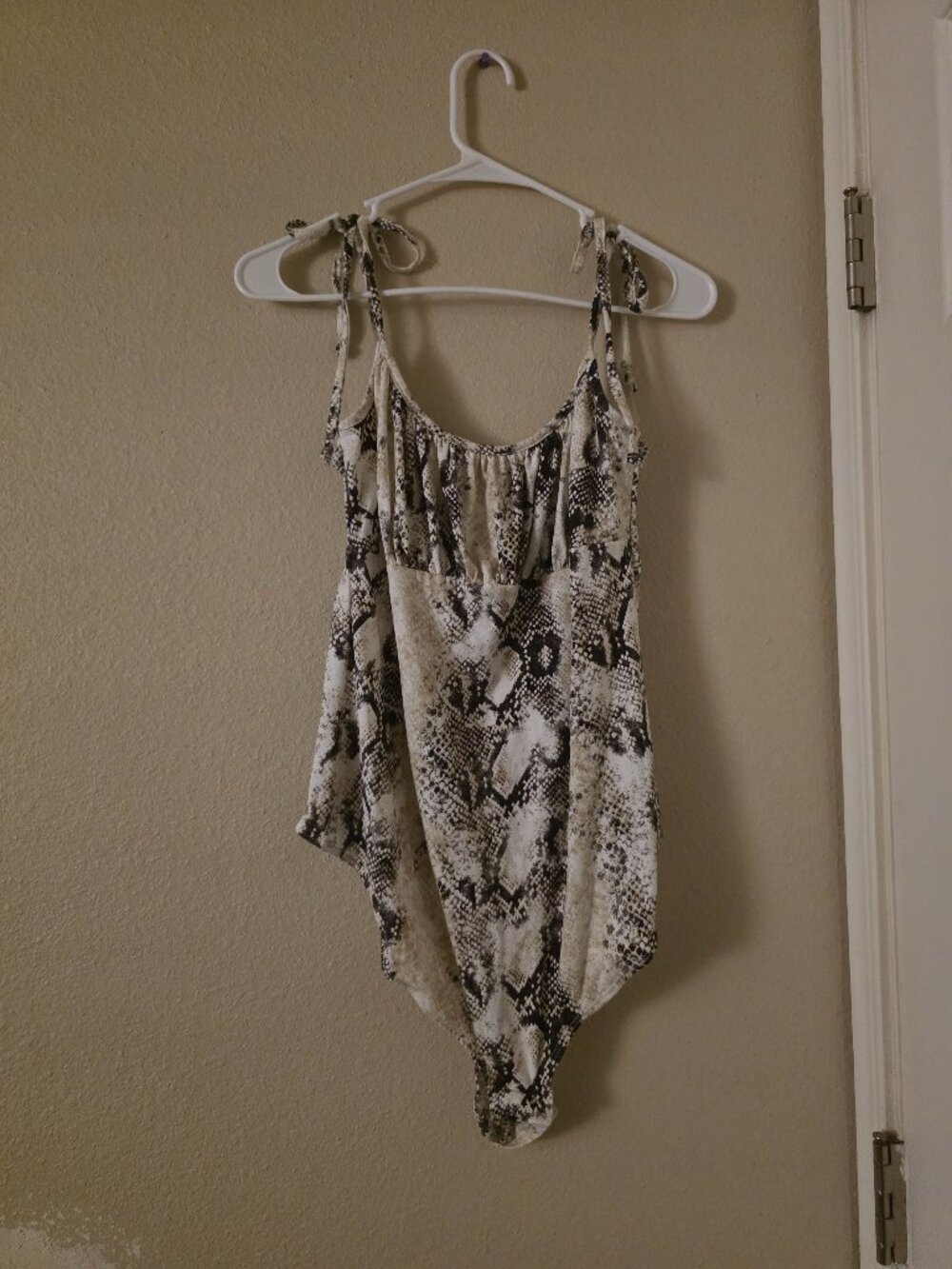 NWT Rue21 Size 1X Snake Bodysuit